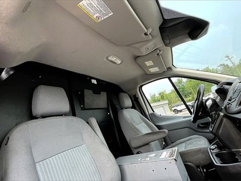 Used 2018 Ford Transit 250 130 Low Roof image 17
