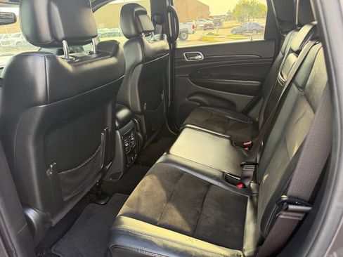 Used 2019 Jeep Grand Cherokee Altitude AWD/4WD image 22