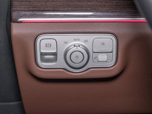 New 2026 Mercedes-Benz GLS 450 4MATIC image 22