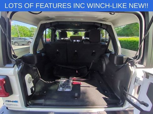 Used 2024 Jeep Wrangler Unlimited Rubicon 4xe w/ Capability Package AWD/4WD image 30