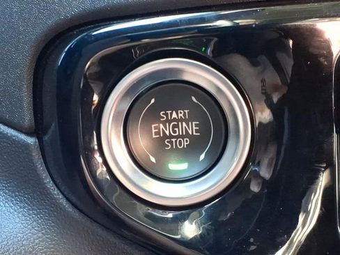 Used 2025 GMC Sierra 1500 Elevation image 29