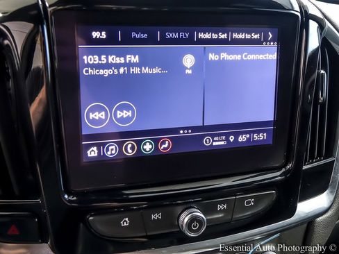 Used 2023 Chevrolet Traverse LT AWD/4WD image 11