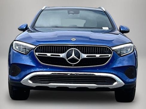 Used 2025 Mercedes-Benz GLC 300 4MATIC image 12