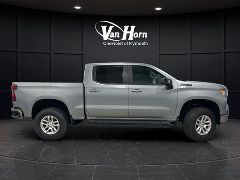 Used 2024 Chevrolet Silverado 1500 RST AWD/4WD image 2