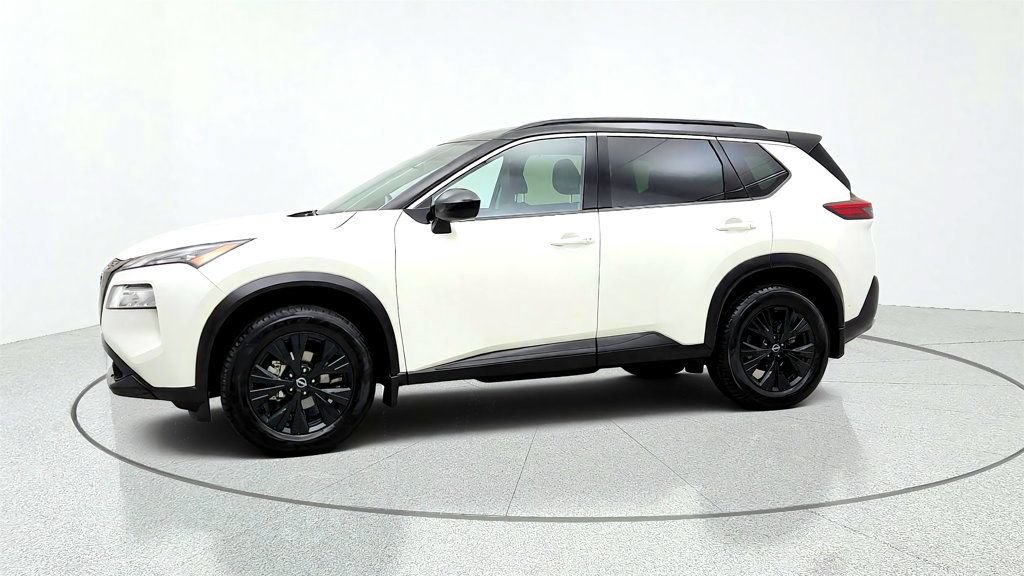 Used 2023 Nissan Rogue SV w/ SV Premium B Package FWD image 8