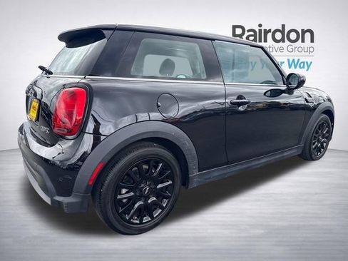 Used 2022 MINI Cooper 2-Door Hardtop FWD image 7
