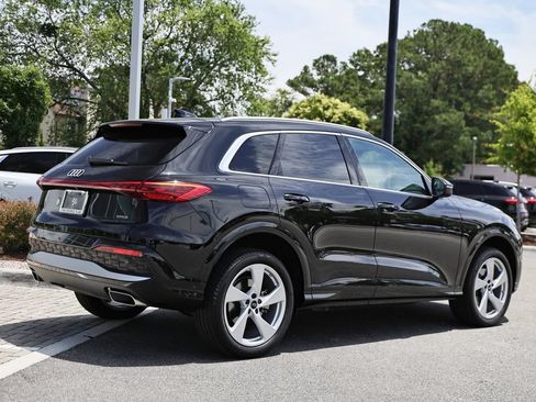 Used 2025 Audi Q5 Premium Plus w/ Premium Plus AWD/4WD image 7