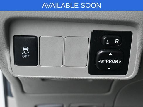 Used 2013 Toyota Corolla LE image 13