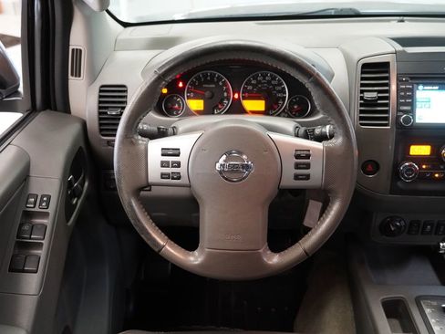 Used 2016 Nissan Frontier SL image 10