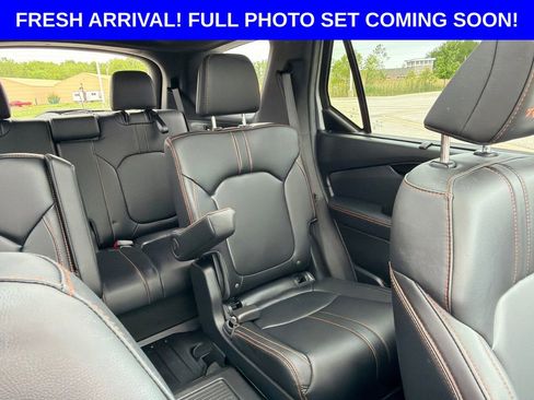 Used 2025 Honda Pilot TrailSport image 37