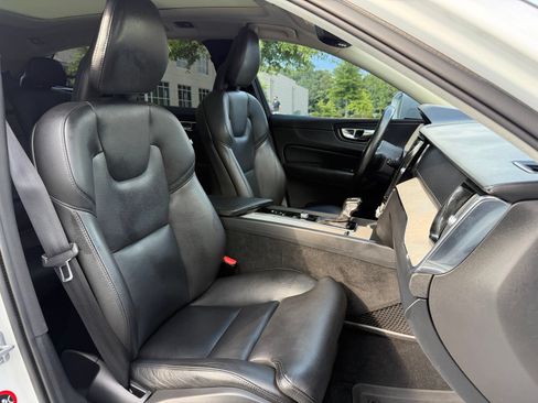 Used 2018 Volvo XC60 T6 Inscription w/ Convenience Package AWD/4WD image 37