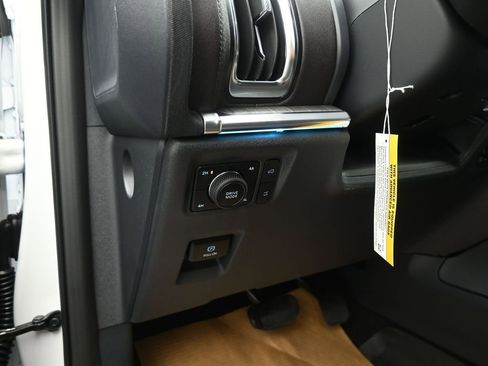 New 2025 Ford Expedition Platinum w/ Platinum Ultimate Package image 11