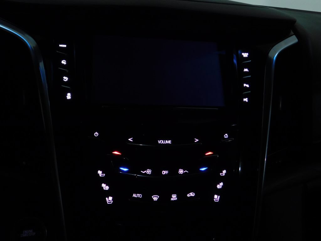 Used 2019 Cadillac Escalade ESV Luxury AWD/4WD image 46