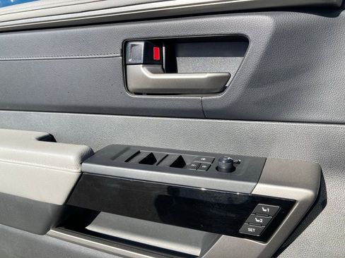 Used 2025 Toyota Tundra Limited image 14