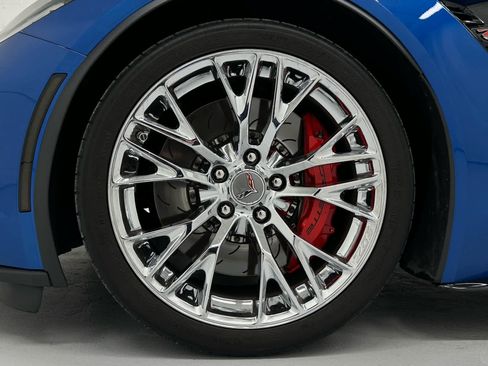 Used 2016 Chevrolet Corvette Z06 w/ 3LZ Preferred Equipment Group image 9