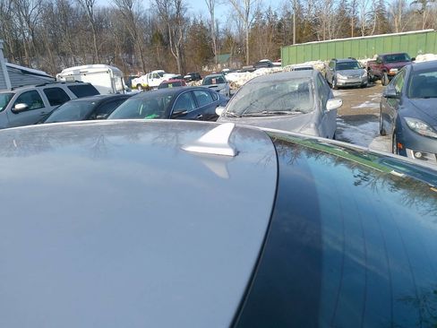 Used 2011 Buick LaCrosse CXL image 24