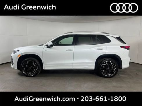 Used 2025 Volkswagen Tiguan SEL R-Line AWD/4WD image 4