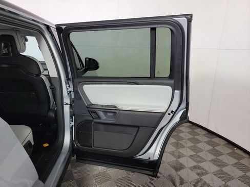 Used 2023 Rivian R1S Adventure AWD/4WD image 19