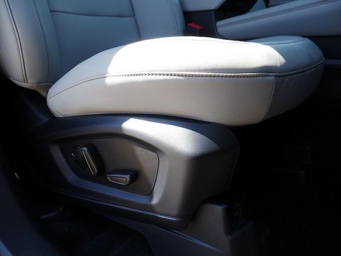 New 2026 Ford Explorer Active w/ Active Comfort Package AWD/4WD image 38