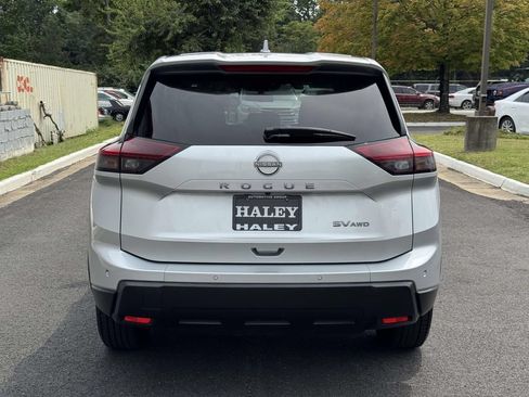 Used 2024 Nissan Rogue SV AWD/4WD image 22
