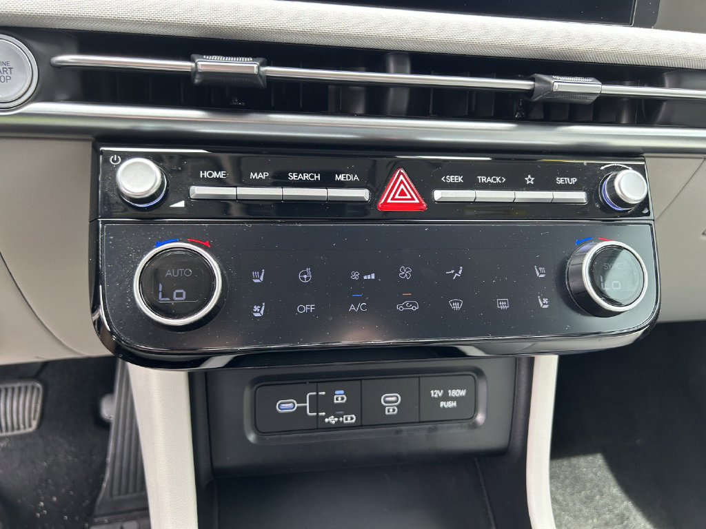 Certified 2025 Hyundai Tucson Limited AWD/4WD image 29