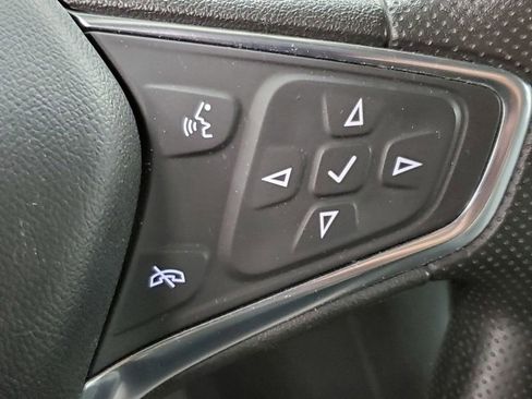 Used 2021 Chevrolet Equinox LS image 27