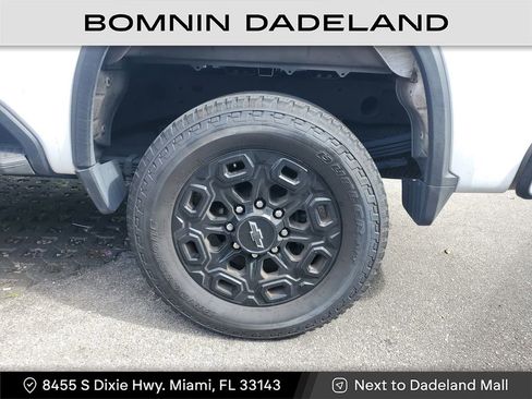 Used 2024 Chevrolet Silverado 2500 LT w/ Z71 Sport Edition image 8