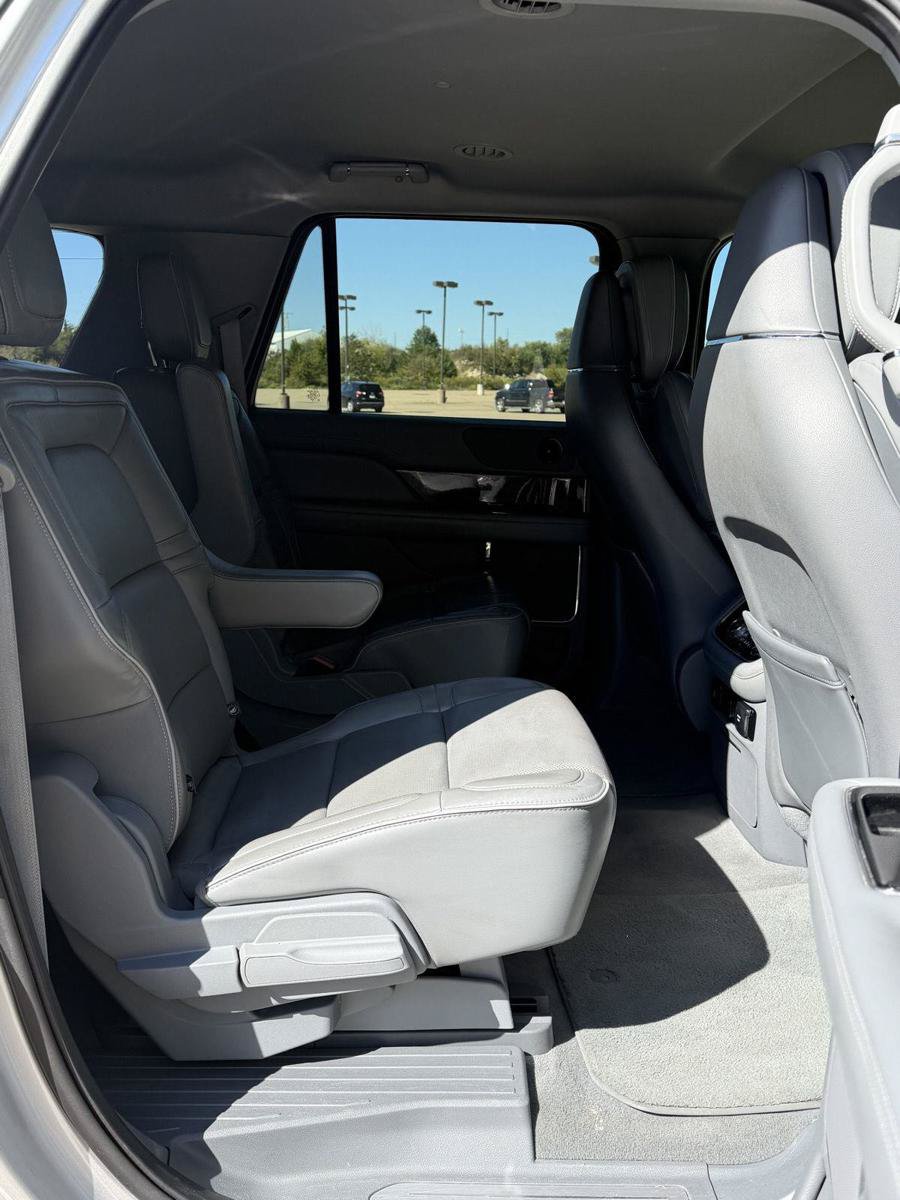 Used 2019 Lincoln Navigator L Select w/ Cargo Package AWD/4WD image 20