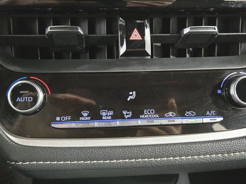 Used 2019 Toyota Corolla SE image 14