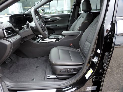 New 2026 Buick Envista Avenir FWD image 11