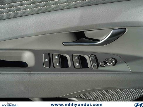 New 2026 Hyundai Elantra Sport FWD image 24