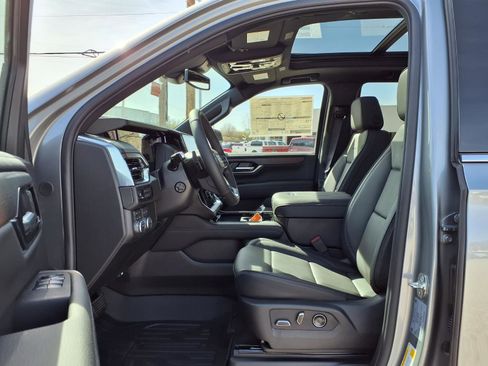 New 2026 GMC Yukon Denali w/ Sun & Power Step Package image 16