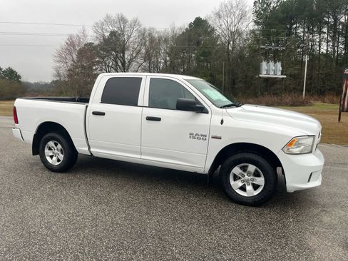 Used 2018 RAM 1500 Express image 8