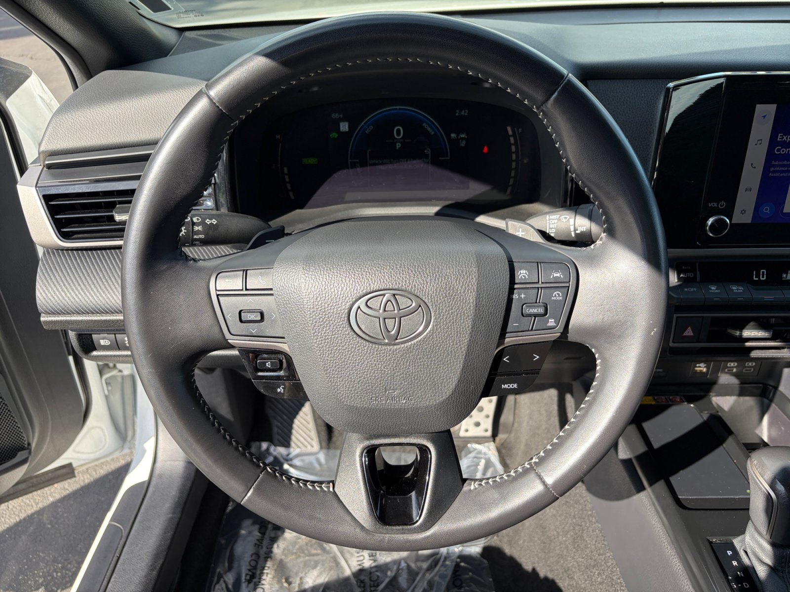 Certified 2025 Toyota Camry SE FWD image 12