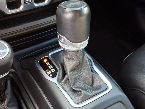 Used 2023 Jeep Wrangler Altitude image 14