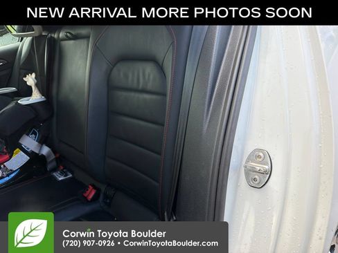 Used 2017 Volkswagen GTI SE FWD image 11