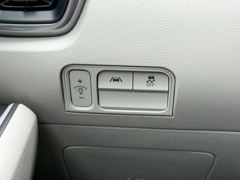 Used 2023 Kia Sorento S FWD image 40
