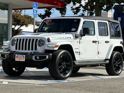 Used 2023 Jeep Wrangler Unlimited Sahara AWD/4WD image 8