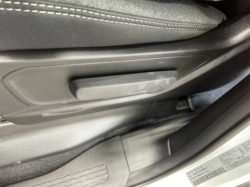 Used 2026 RAM 1500 Express AWD/4WD image 16