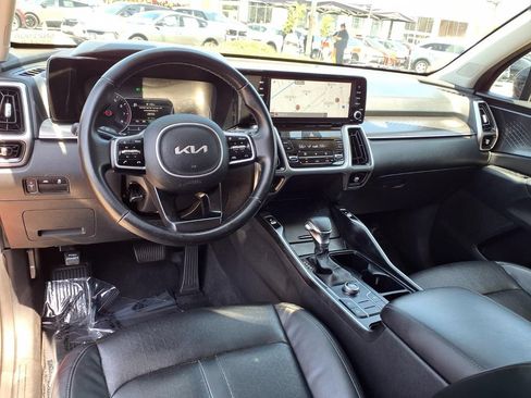 Used 2022 Kia Sorento S FWD image 14
