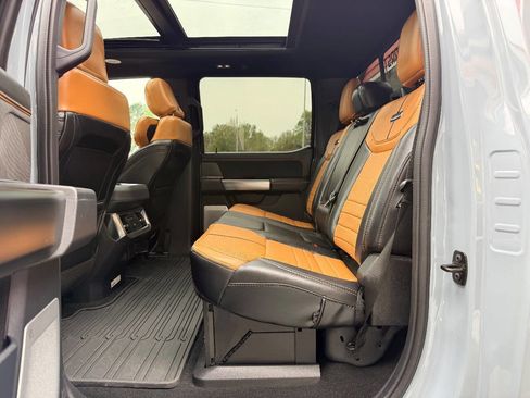 Used 2024 Ford F450 Platinum w/ FX4 Off-Road Package image 38