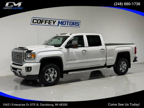 Used 2018 GMC Sierra 3500 Denali image 1