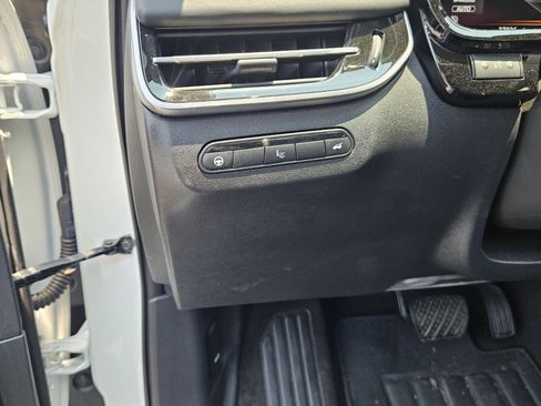 Used 2023 INFINITI QX60 Sensory w/ Vision Package AWD/4WD image 17