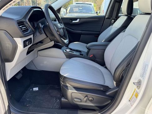 New 2026 Ford Escape Platinum w/ Premium Technology Package image 18