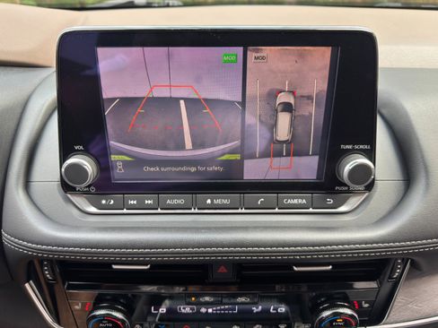 Used 2021 Nissan Rogue SL FWD image 25