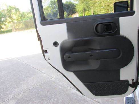 Used 2008 Jeep Wrangler Unlimited X image 18