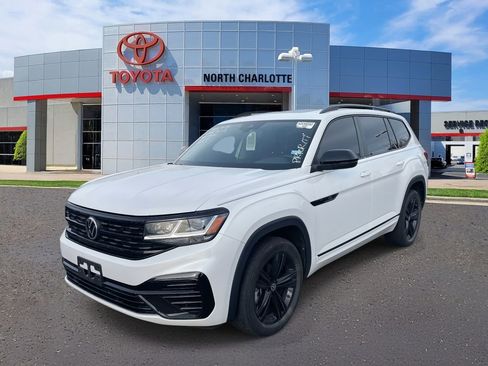 Used 2022 Volkswagen Atlas SEL R-Line image 6