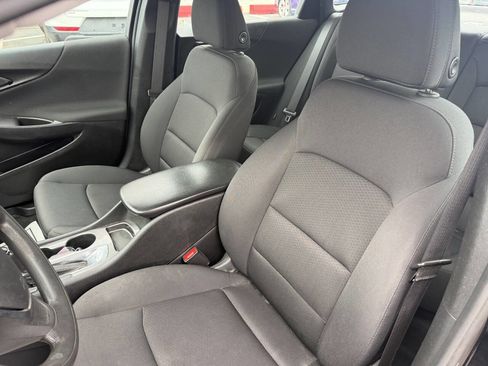 Used 2020 Chevrolet Malibu LS FWD image 9