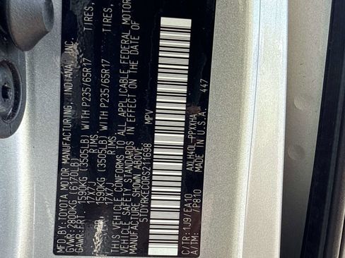 Used 2024 Toyota Sienna XLE image 29