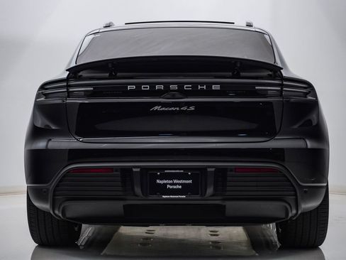 Certified 2025 Porsche Macan 4S Electric AWD/4WD image 10